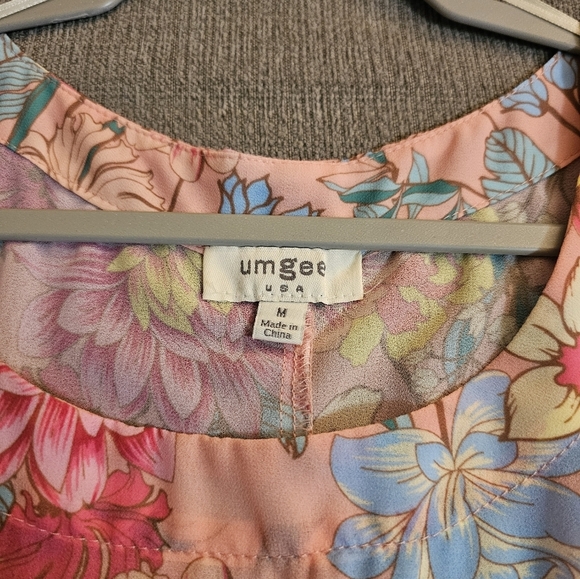 Umgee Pink Floral Print Sheer Coastal Oversized Top with Fringe Hem Size Medium - Picture 4 of 7